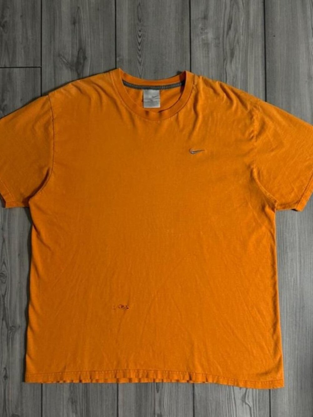 Vintage 00s Nike Embroidered Mini Swoosh Logo Y2K Tee